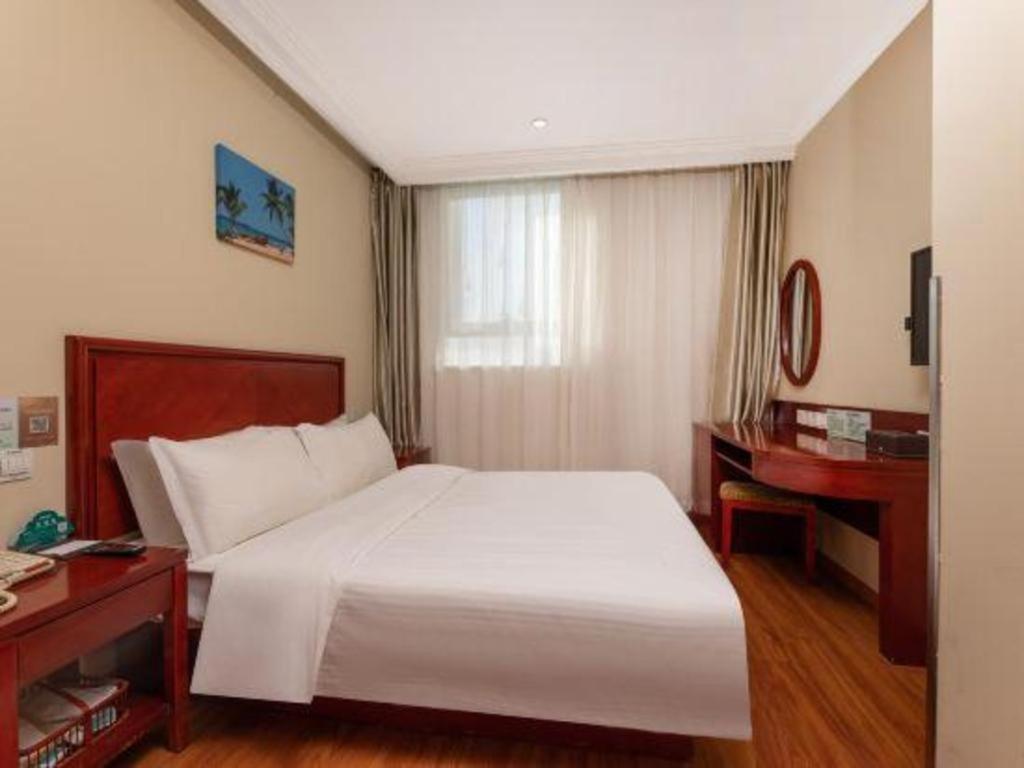 Greentree Inn Suzhou Railway Station North Square Haobainian Wedding Dress City Express Hotel Exterior photo